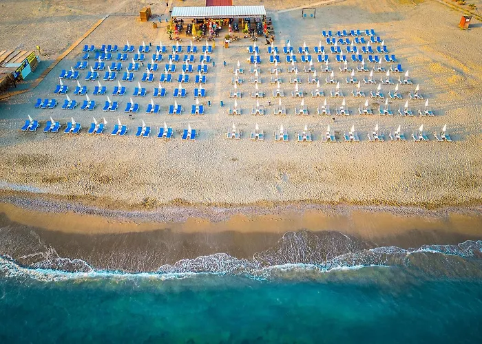 Club Big Blue Suit Hotel