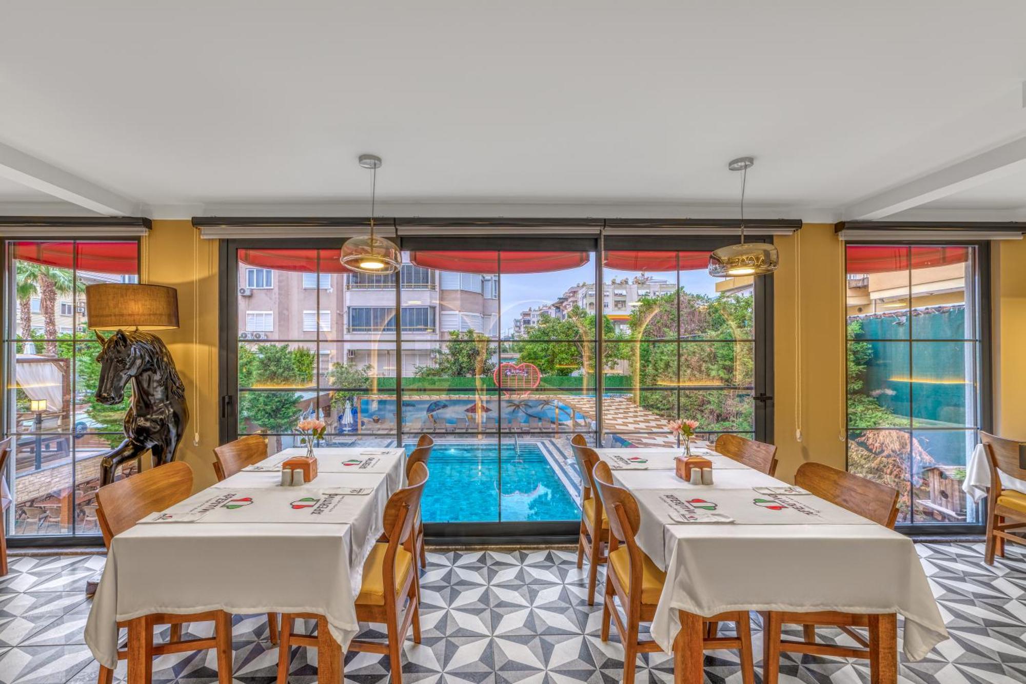 Hotel Club Big Blue 4*